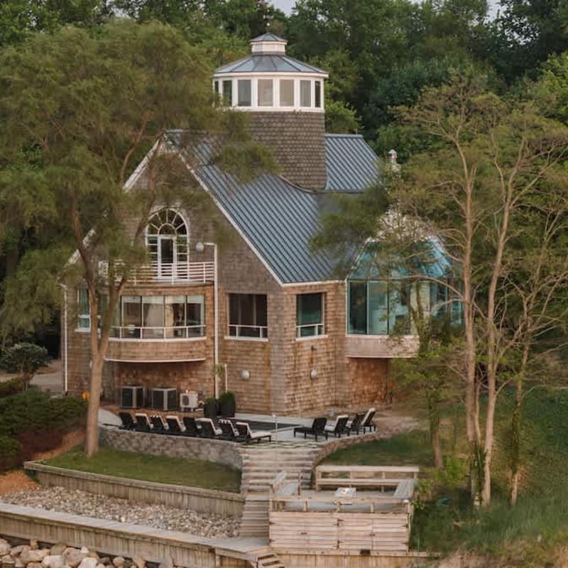 Lighthouse Bluff